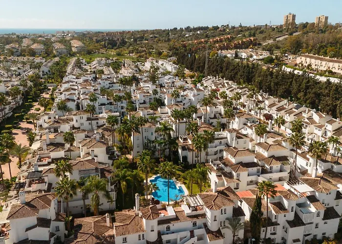 In Near Golf And Apartament