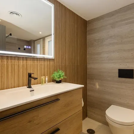 Apartment In Near Golf And *